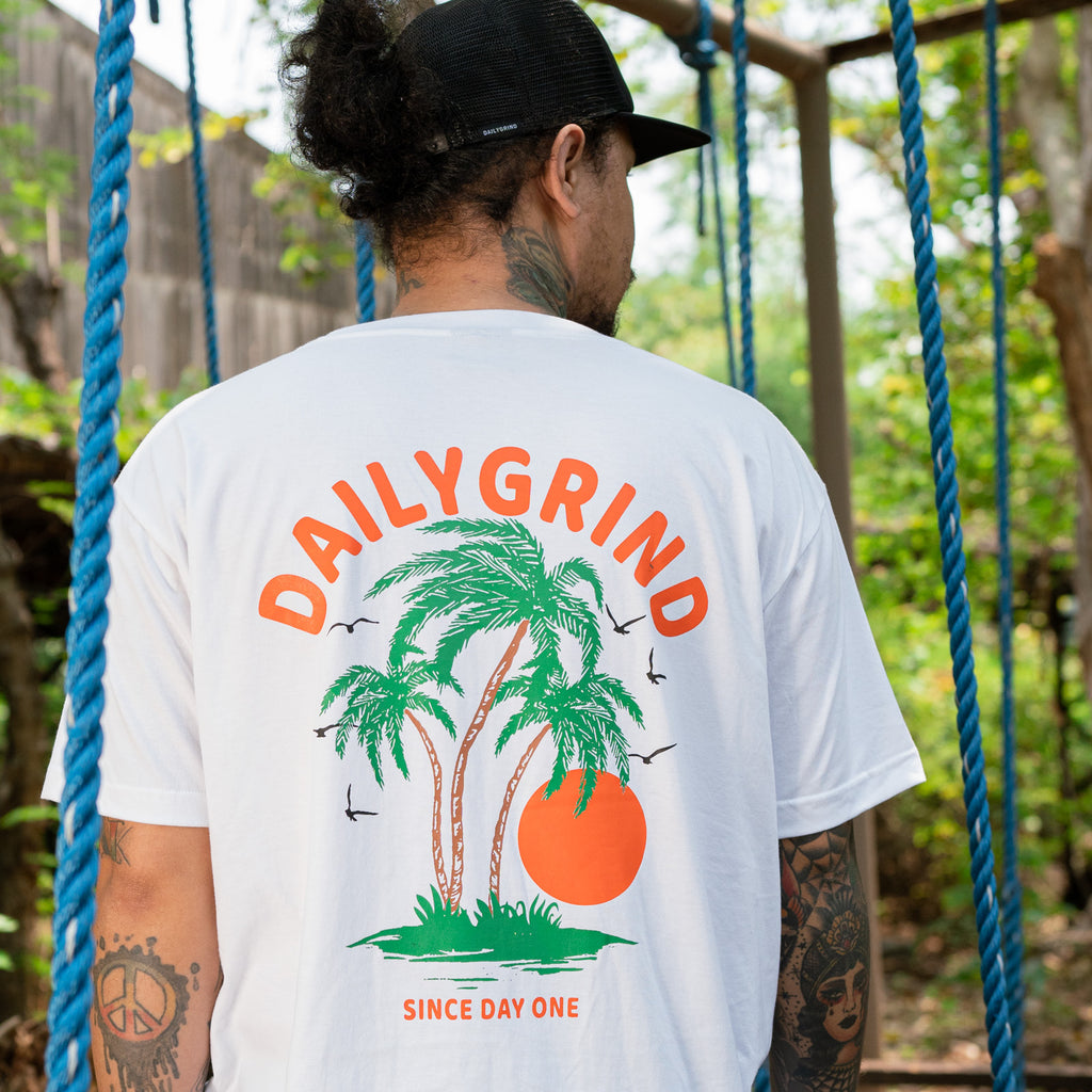 DAILY GRIND PALM TSHIRT WHITE