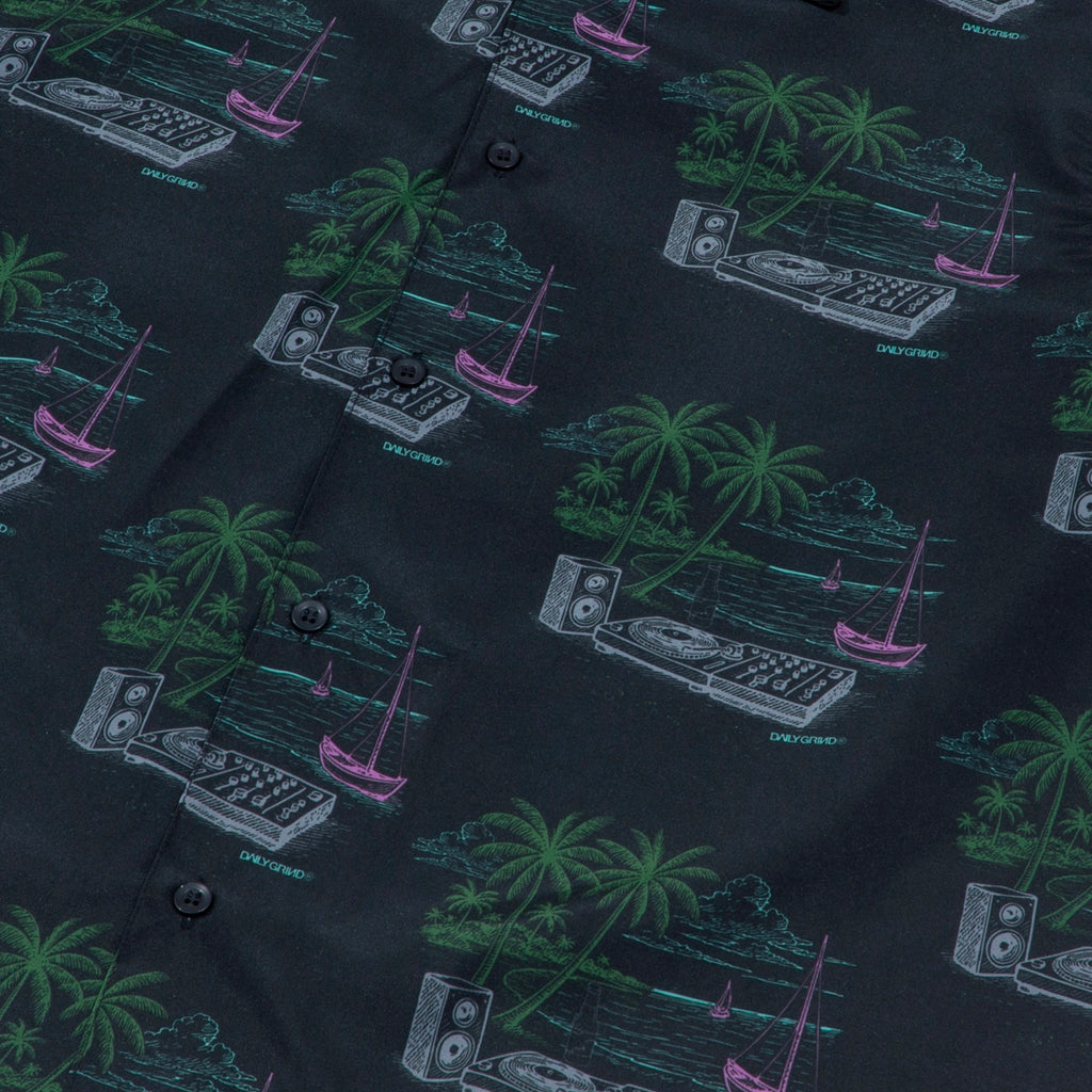 DAILY GRIND COASTAL FADER POLO BLACK