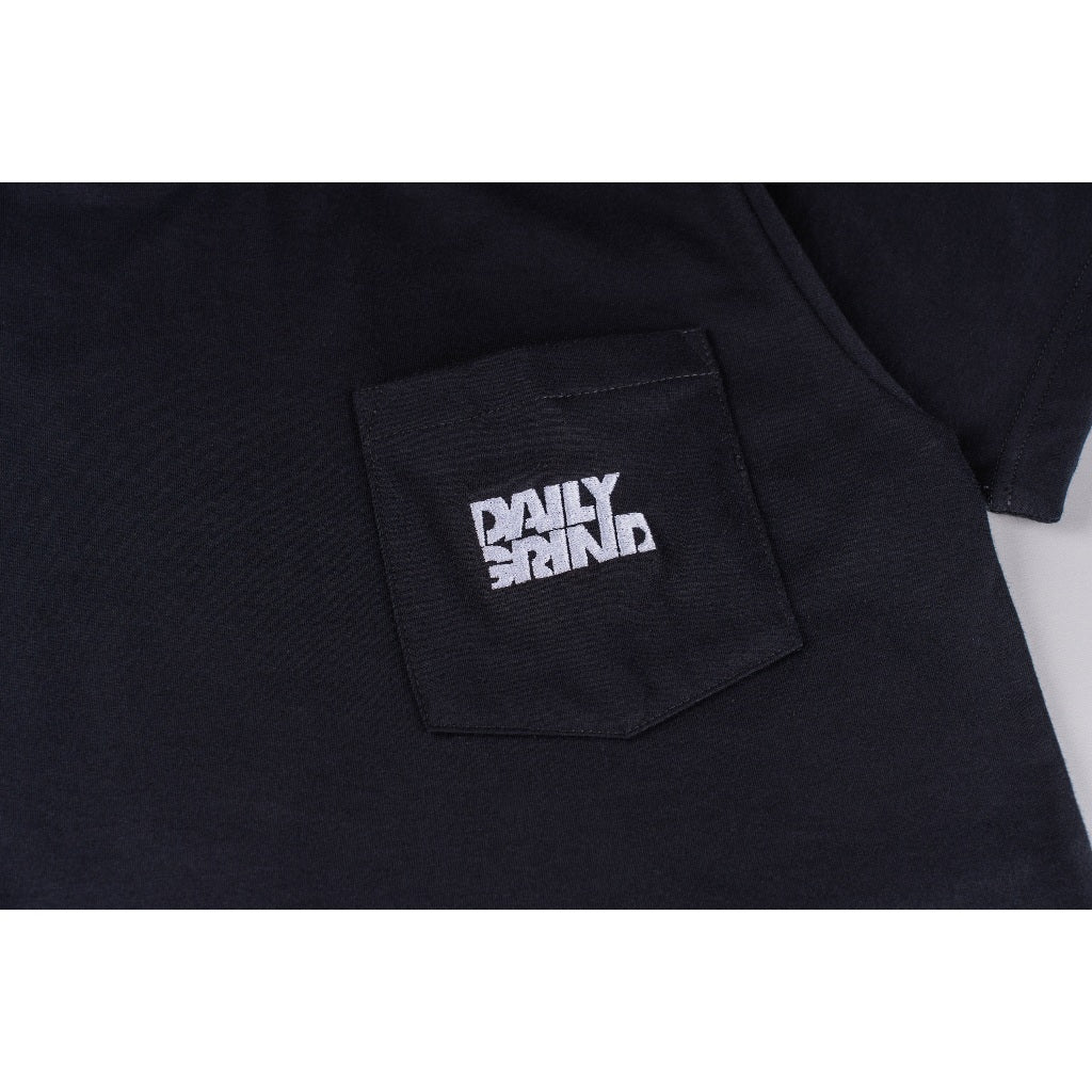 DAILY GRIND SHEAR POCKET TEE EMBRO BLACK