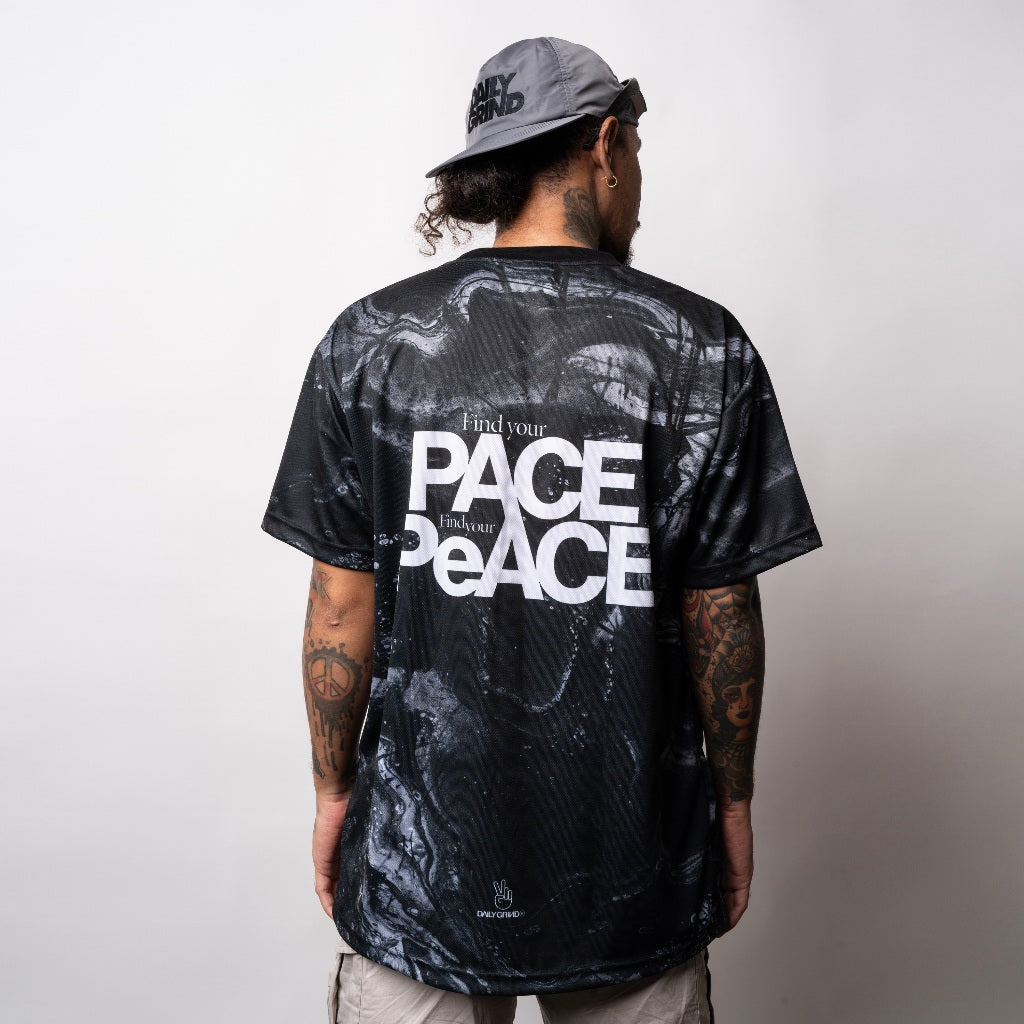 DAILY GRIND DYNAMICS FIND YOUR PACE STONE WAVE JERSEY BLACK