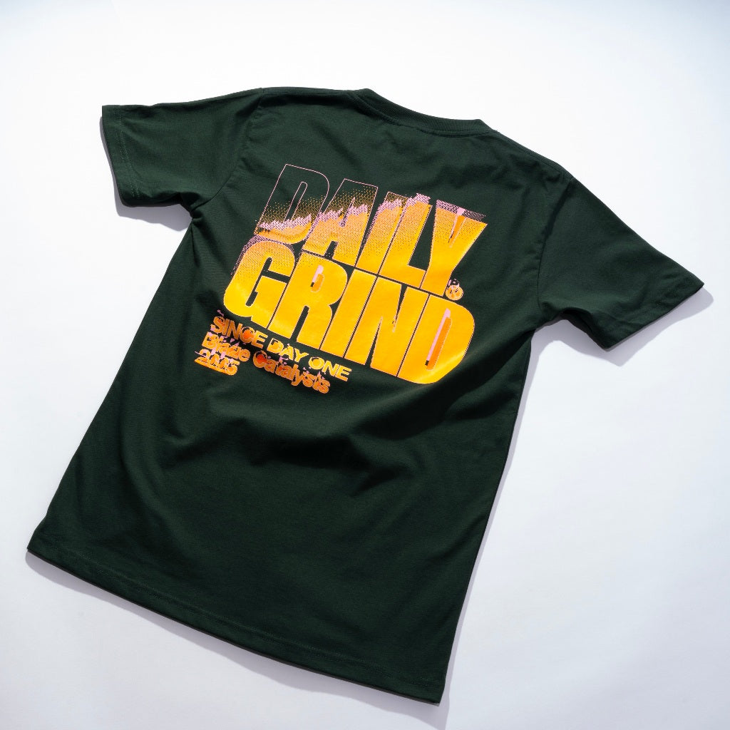 DAILY GRIND BLAZE DISPLAY TSHIRT MOSS GREEN