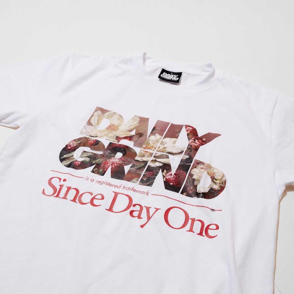 DAILY GRIND BLOSSOM TSHIRT WHITE