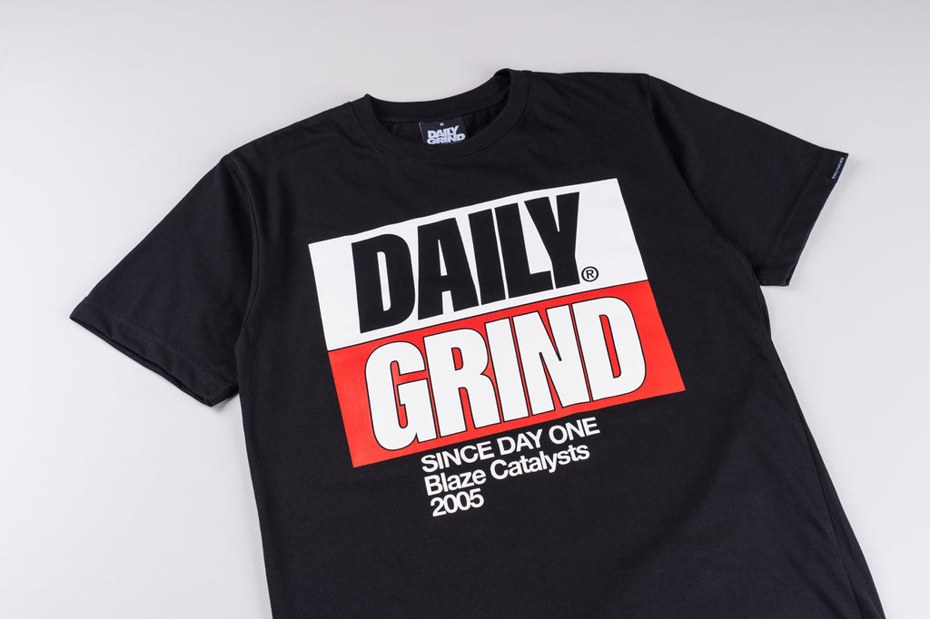 DAILY GRIND BLAZE DUO F TSHIRT BLACK