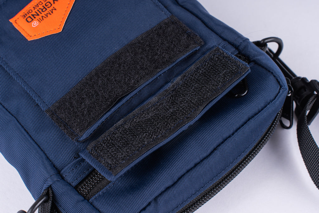 DAILY GRIND COMMUTE SLING BAG NAVY BLUE