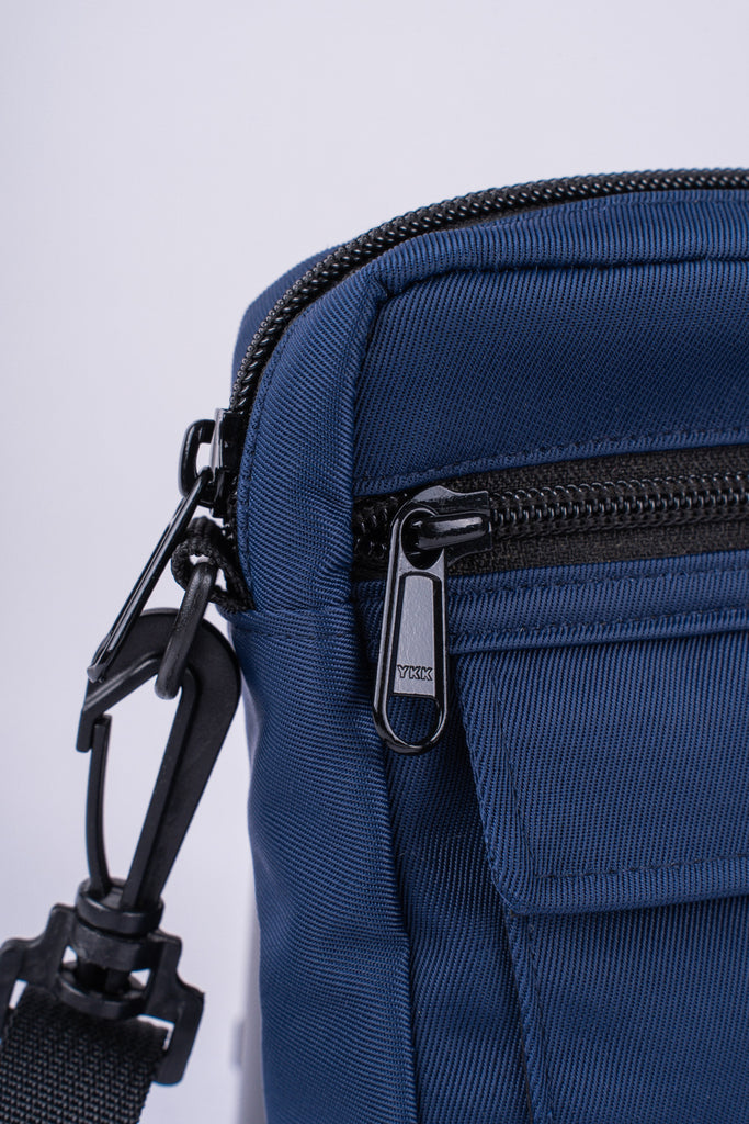 DAILY GRIND COMMUTE SLING BAG NAVY BLUE