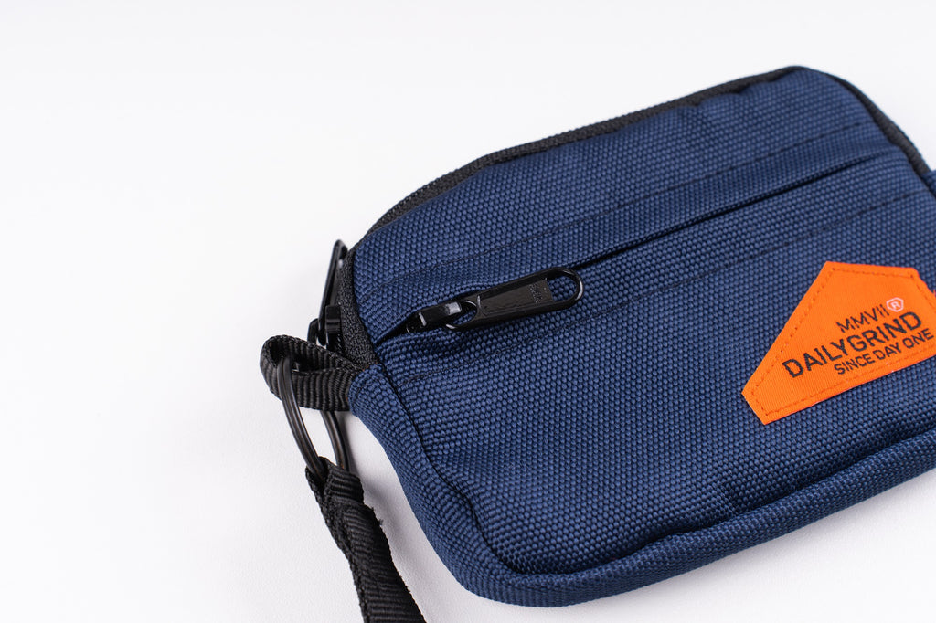 DAILY GRIND DAILY POUCH NAVY BLUE