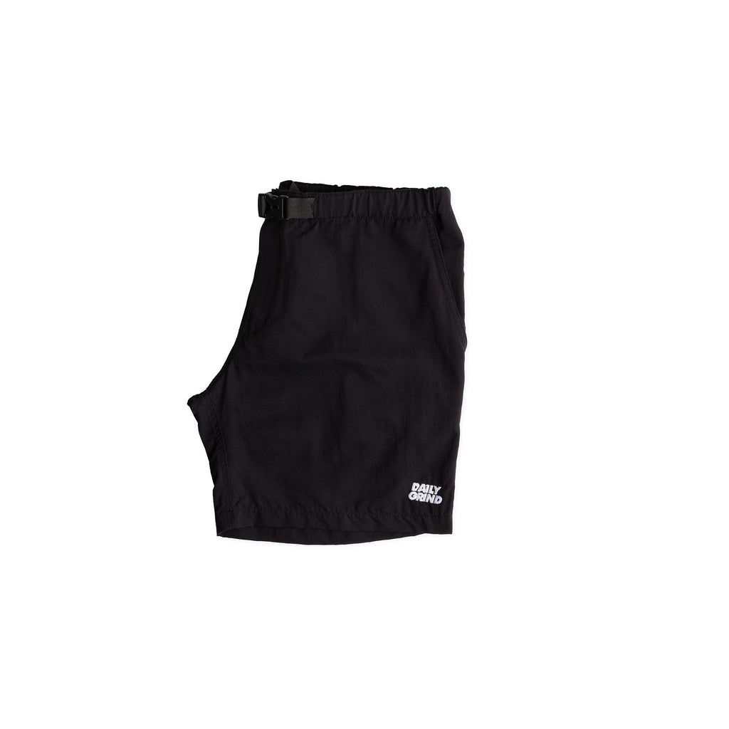 DAILY GRIND CLASP SHORTS BLACK